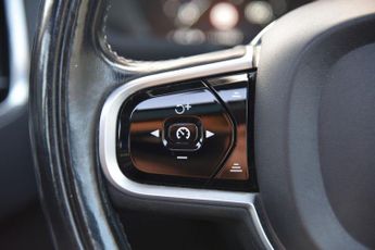 VOLVO XC90 2.0h T8 Twin Engine 10.4kWh Momentum Pro SUV 5dr Petrol Plug-in 