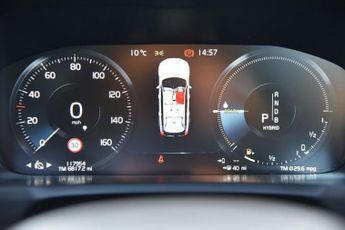 VOLVO XC90 2.0h T8 Twin Engine 10.4kWh Momentum Pro SUV 5dr Petrol Plug-in 