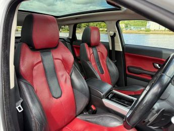 LAND ROVER RANGE ROVER EVOQUE 2.2 SD4 Dynamic SUV 5dr Diesel Auto 4WD Euro 5 (190 ps)