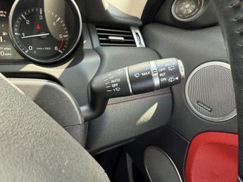 LAND ROVER RANGE ROVER EVOQUE 2.2 SD4 Dynamic SUV 5dr Diesel Auto 4WD Euro 5 (190 ps)