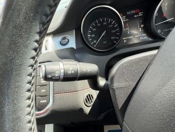 LAND ROVER RANGE ROVER EVOQUE 2.2 SD4 Dynamic SUV 5dr Diesel Auto 4WD Euro 5 (190 ps)