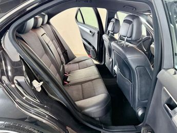 MERCEDES-BENZ C-CLASS 2.1 C220 CDI BlueEfficiency Sport Saloon 4dr Diesel Auto Euro 5 