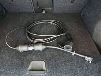 VOLVO XC40 Recharge 69kWh Core SUV 5dr Electric Auto (231 ps)