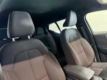 VOLVO XC40 Recharge 69kWh Core SUV 5dr Electric Auto (231 ps)