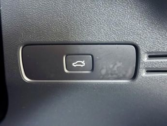 VOLVO XC40 Recharge 69kWh Core SUV 5dr Electric Auto (231 ps)