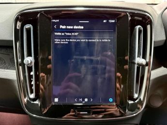VOLVO XC40 Recharge 69kWh Core SUV 5dr Electric Auto (231 ps)