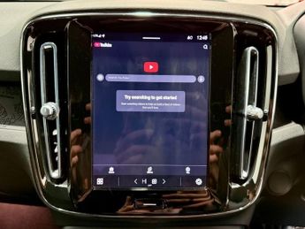 VOLVO XC40 Recharge 69kWh Core SUV 5dr Electric Auto (231 ps)