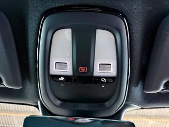 VOLVO XC40 Recharge 69kWh Core SUV 5dr Electric Auto (231 ps)