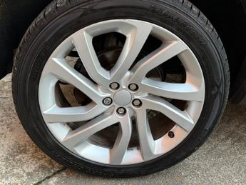 LAND ROVER DISCOVERY SPORT 2.0 TD4 HSE Luxury SUV 5dr Diesel Auto 4WD Euro 6 (s/s) (180 ps)