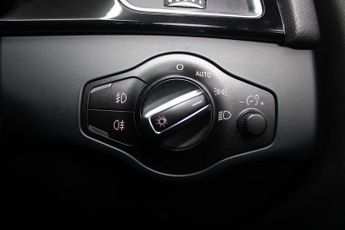 AUDI A4 2.0 TDI Black Edition Saloon 4dr Diesel S Tronic quattro Euro 5 