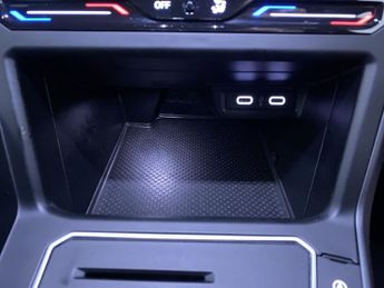 VOLKSWAGEN POLO 1.0 TSI R-Line Hatchback 5dr Petrol DSG Euro 6 (s/s) (110 ps)