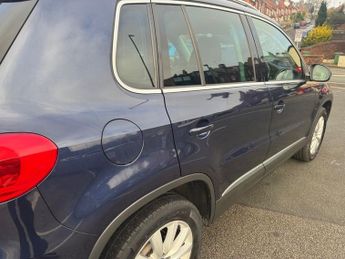 VOLKSWAGEN TIGUAN 2.0 TDI BlueMotion Tech Match SUV 5dr Diesel DSG 4WD Euro 6 (s/s