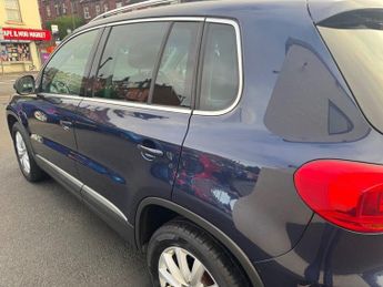 VOLKSWAGEN TIGUAN 2.0 TDI BlueMotion Tech Match SUV 5dr Diesel DSG 4WD Euro 6 (s/s