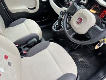 FIAT PANDA 0.9 TwinAir Lounge Hatchback 5dr Petrol Dualogic Euro 6 (s/s) (8