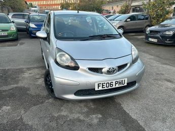 Toyota AYGO 1.0 VVT-i + Hatchback 5dr Petrol MultiMode Euro 4 (67 bhp)