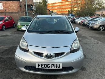 TOYOTA AYGO 1.0 VVT-i + Hatchback 5dr Petrol MultiMode Euro 4 (67 bhp)