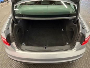 AUDI A4 2.0 TFSI 35 Technik Saloon 4dr Petrol S Tronic Euro 6 (s/s) (150