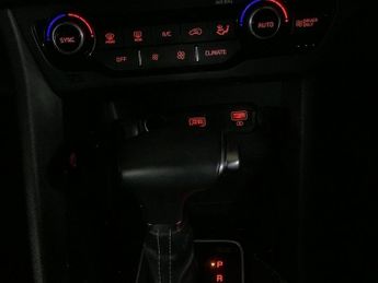 KIA NIRO 1.6 GDi 3 SUV 5dr Petrol Hybrid DCT Euro 6 (s/s) (139 bhp)