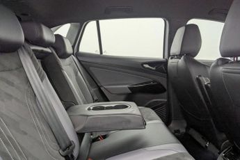 VOLKSWAGEN ID.4 Pure 52kWh Life SUV 5dr Electric Auto (148 ps)