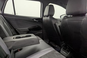 VOLKSWAGEN ID.4 Pure 52kWh Life SUV 5dr Electric Auto (148 ps)