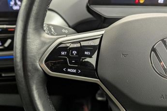 VOLKSWAGEN ID.4 Pure 52kWh Life SUV 5dr Electric Auto (148 ps)