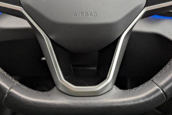 VOLKSWAGEN ID.4 Pure 52kWh Life SUV 5dr Electric Auto (148 ps)