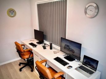 TOYOTA YARIS 1.5 VVT-h Icon Hatchback 5dr Petrol Hybrid E-CVT Euro 6 (101 ps)