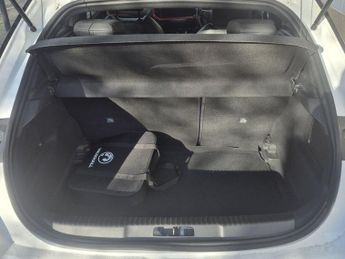 VAUXHALL MOKKA ELECTRIC 50kWh SRi Premium SUV 5dr Electric Auto (136 ps)