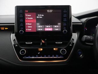 TOYOTA COROLLA 1.8 VVT-h GPF Icon Hatchback 5dr Petrol Hybrid CVT Euro 6 (s/s) 