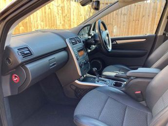 MERCEDES-BENZ A-CLASS 2.0 A180 CDI AVANTGARDE SE 5d 108 BHP