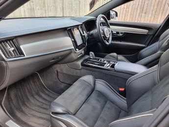 VOLVO S90 2.0h T8 Twin Engine 10.4kWh R-Design Plus Saloon 4dr Petrol Plug