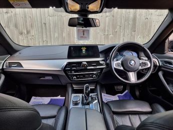BMW 5 SERIES 2.0 520d M Sport Saloon 4dr Diesel Auto Euro 6 (s/s) (190 ps)
