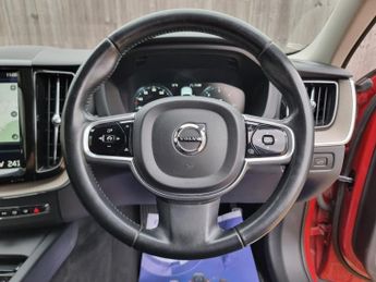 VOLVO XC60 2.0 D4 Inscription SUV 5dr Diesel Auto AWD Euro 6 (s/s) (190 ps)