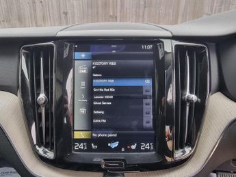 VOLVO XC60 2.0 D4 Inscription SUV 5dr Diesel Auto AWD Euro 6 (s/s) (190 ps)