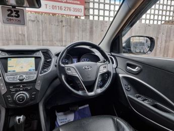 HYUNDAI SANTA FE 2.2 CRDi Premium SUV 5dr Diesel Auto 4WD Euro 5 (5 seat) (194 bh