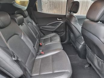 HYUNDAI SANTA FE 2.2 CRDi Premium SUV 5dr Diesel Auto 4WD Euro 5 (5 seat) (194 bh