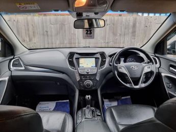 HYUNDAI SANTA FE 2.2 CRDi Premium SUV 5dr Diesel Auto 4WD Euro 5 (5 seat) (194 bh
