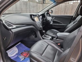 HYUNDAI SANTA FE 2.2 CRDi Premium SUV 5dr Diesel Auto 4WD Euro 5 (5 seat) (194 bh