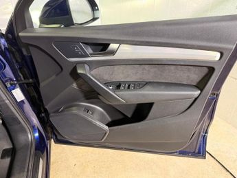 AUDI Q5 3.0 TDI V6 S line SUV 5dr Diesel S Tronic quattro Euro 6 (s/s) (