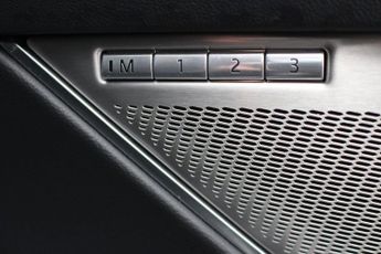 JAGUAR F-PACE 2.0 R-DYNAMIC SE MHEV 5d 202 BHP