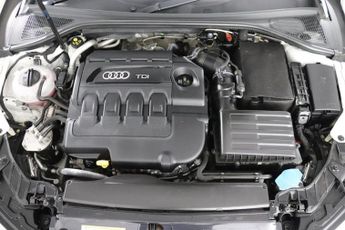 AUDI A3 2.0 TDI S line Hatchback 3dr Diesel S Tronic Auto 6Spd quattro E