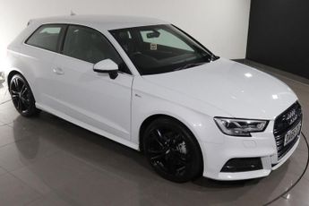 AUDI A3 2.0 TDI S line Hatchback 3dr Diesel S Tronic Auto 6Spd quattro E