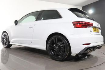 AUDI A3 2.0 TDI S line Hatchback 3dr Diesel S Tronic Auto 6Spd quattro E