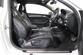 AUDI A3 2.0 TDI S line Hatchback 3dr Diesel S Tronic Auto 6Spd quattro E