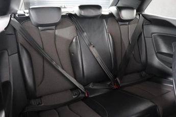 AUDI A3 2.0 TDI S line Hatchback 3dr Diesel S Tronic Auto 6Spd quattro E