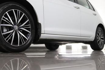 VOLKSWAGEN GOLF 1.4 TSI SE Nav Hatchback 5dr Petrol DSG Euro 6 (s/s) (125 ps)