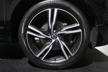 VOLVO XC60 Volvo XC60 2.4 D4 R-Design Lux Nav SUV 5dr Diesel Auto AWD Euro 