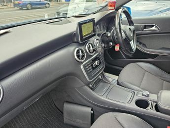 MERCEDES-BENZ A-CLASS AUTOMATIC 1.6 A180 SE Hatchback 5dr Petrol 7G-DCT Euro 6 (s/s) (