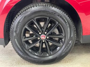 JAGUAR F-PACE 2.0 D180 Prestige SUV 5dr Diesel Auto AWD Euro 6 (s/s) (180 ps)