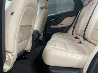 JAGUAR F-PACE 2.0 D180 Prestige SUV 5dr Diesel Auto AWD Euro 6 (s/s) (180 ps)